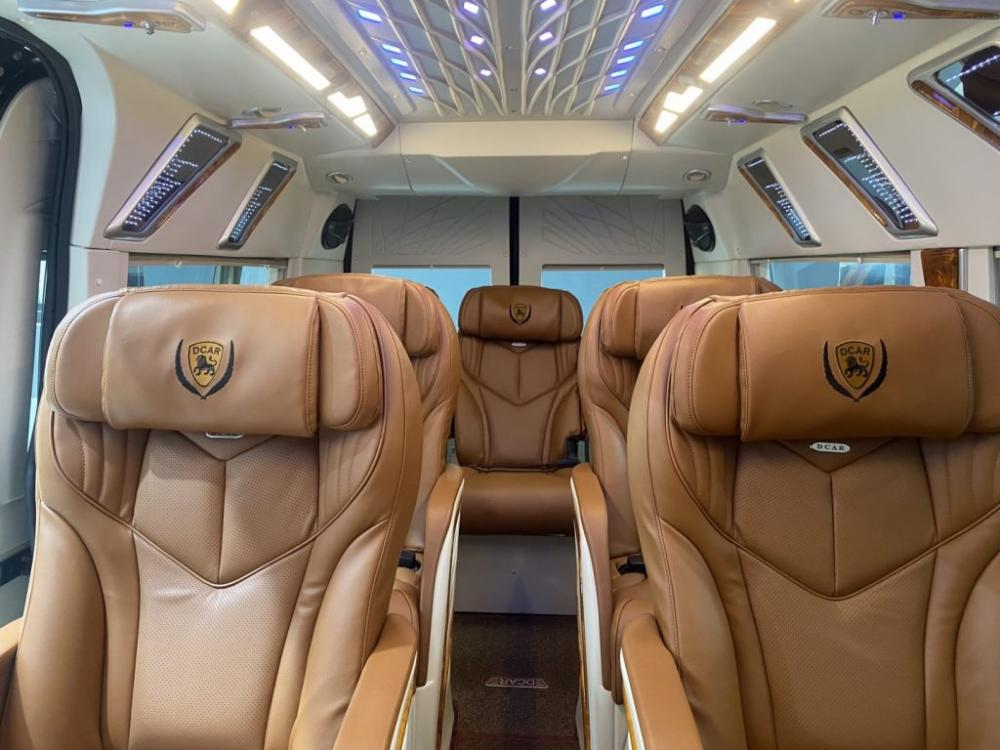 Thuê xe limousine 18 chỗ giá rẻ – Dịch vụ cao cấp, tiết kiệm tối ưu